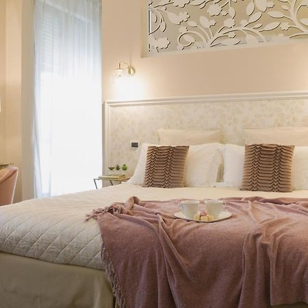 Accanto Al Centro B&B Prato  Exteriör bild
