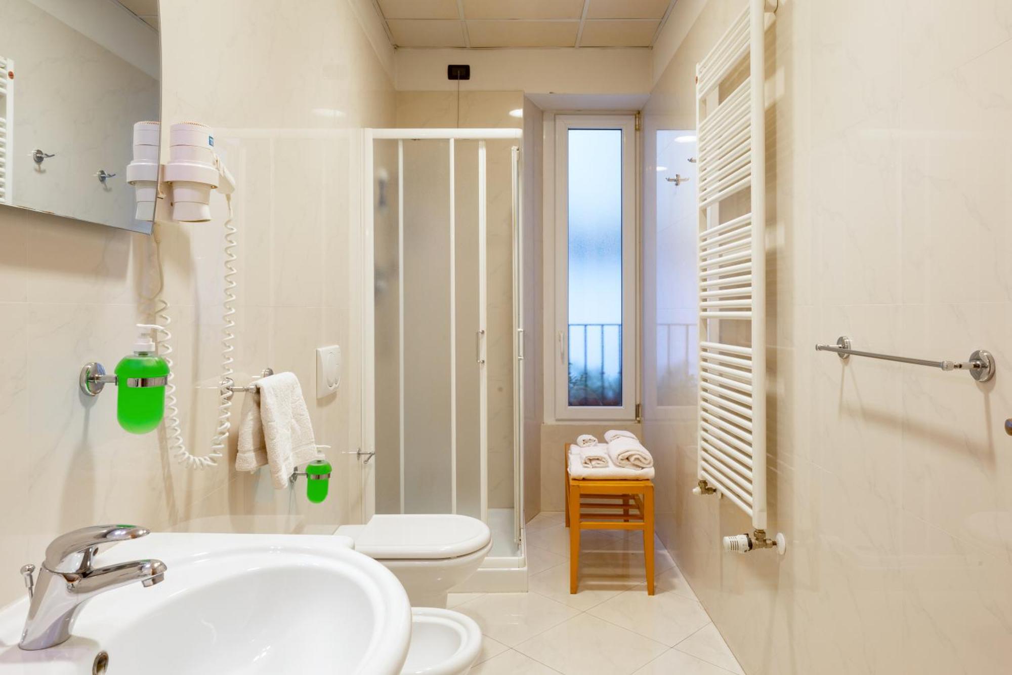 Accanto Al Centro B&B Prato  Exteriör bild