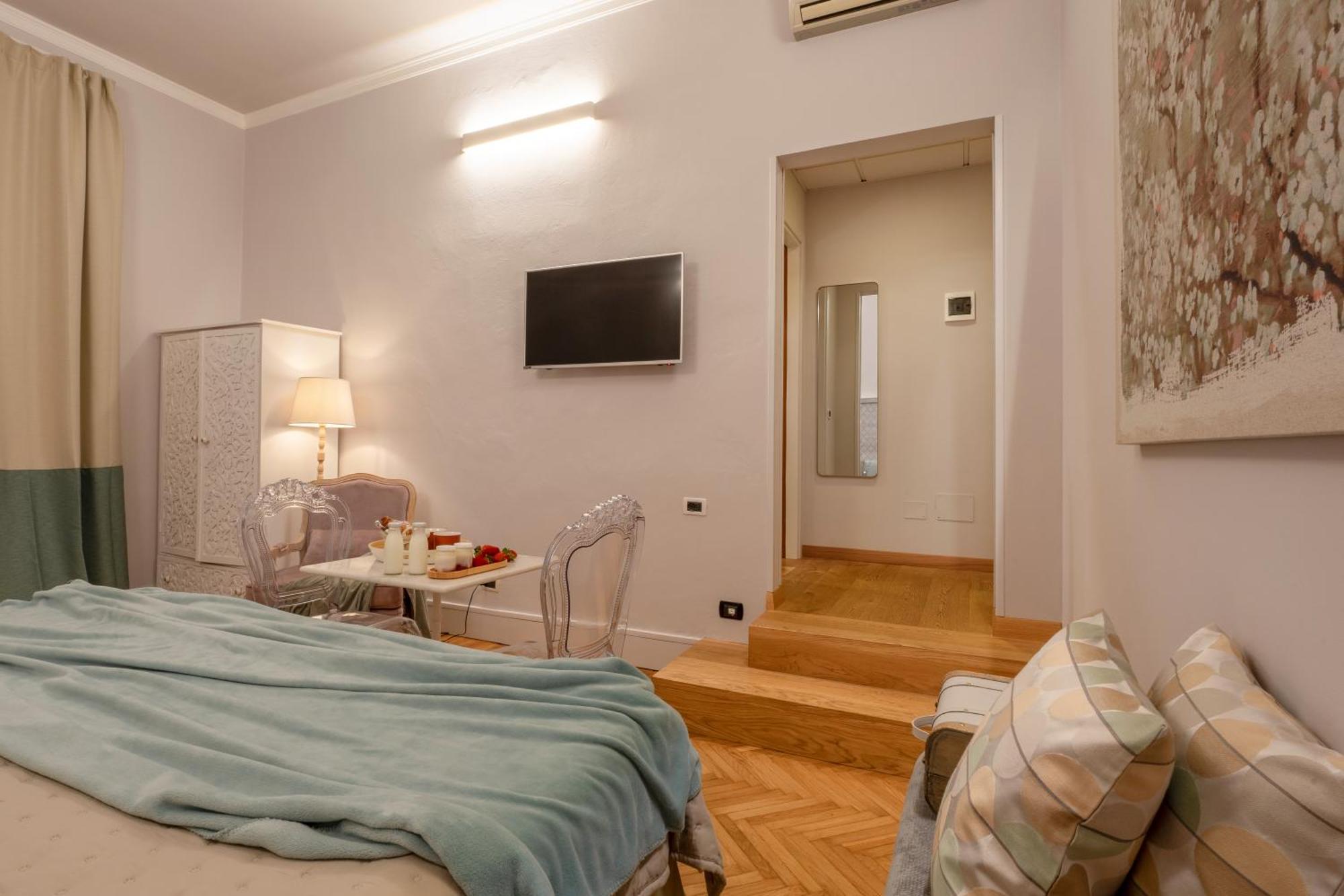 Accanto Al Centro B&B Prato  Exteriör bild
